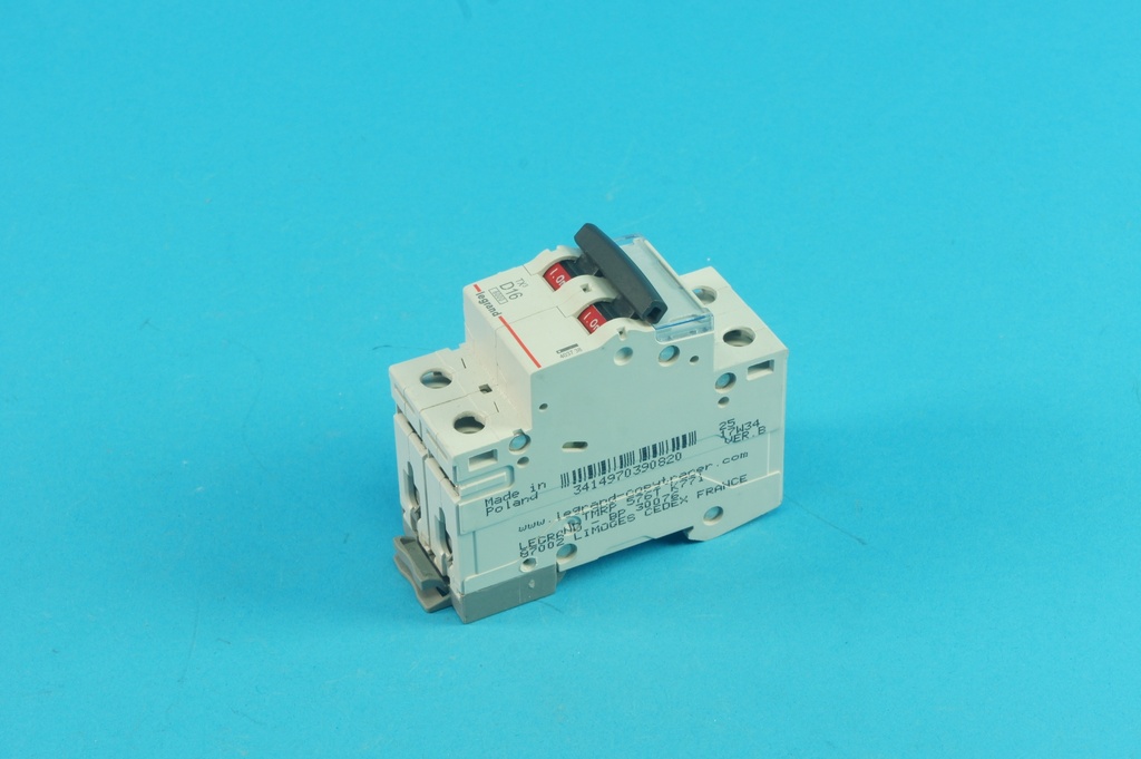 Legrand 403738 TX³ D16A 2-pole circuit breaker 6KA