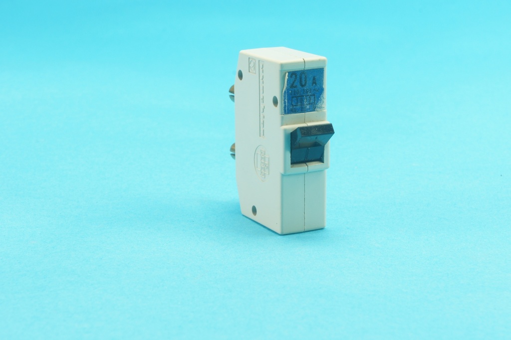 Vynckier 22-U plug-in circuit breaker 20A 220/380 VAC 3 kA 2.5 mm²