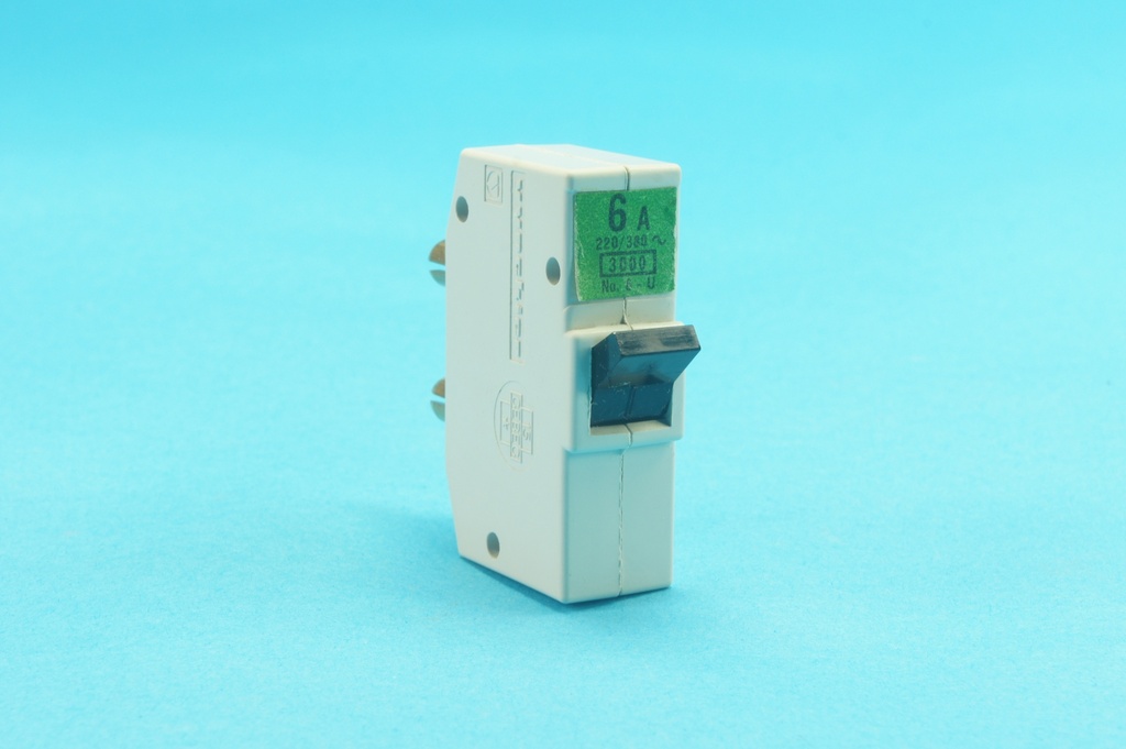 Vynckier 6-U plug-in circuit breaker 6A 220/380 VAC 3 kA 1.5 mm²