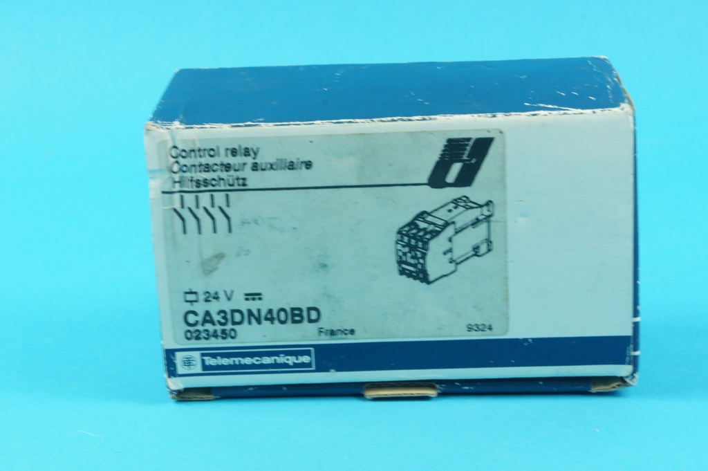 Telemecanique CA3DN40BD Control relay 24V DC